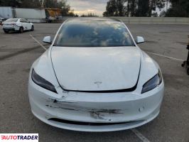 Tesla Model 3 2025