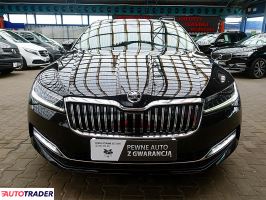 Skoda Superb 2019 2 272 KM