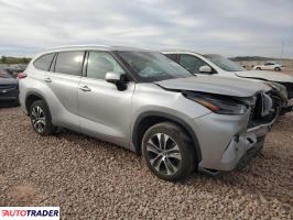 Toyota Highlander 2021 3