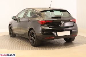 Opel Astra 2018 1.4 147 KM