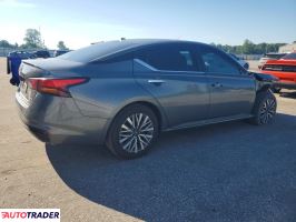 Nissan Altima 2025 2