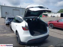 Tesla Model Y 2023 Tesla Model Y 2023