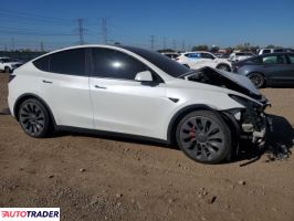 Tesla Model Y 2020