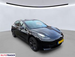Tesla Model 3 - zobacz ofertę