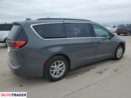 Chrysler Pacifica 2022 3