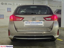 Toyota Auris 2013 1.6 132 KM