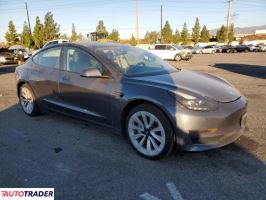 Tesla Model 3 2022