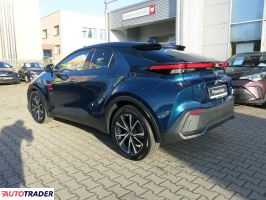 Toyota C-HR 2023 1.8 140 KM