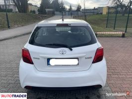 Toyota Yaris 2015 1.4 90 KM