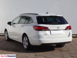Opel Astra 2018 1.6 108 KM