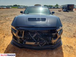 Ford Mustang 2025 5