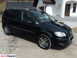 Volkswagen Touran 2010 2 140 KM Volkswagen Touran 2010 2 140 KM