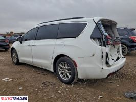 Chrysler Pacifica 2023 3