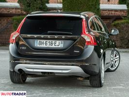 Volvo V60 2012 2.0 163 KM