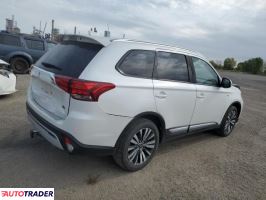 Mitsubishi Outlander 2020 3