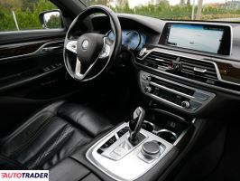 BMW 730 2017 3.0 265 KM BMW 730 2017 3.0 265 KM