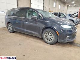 Chrysler Pacifica 2022 3
