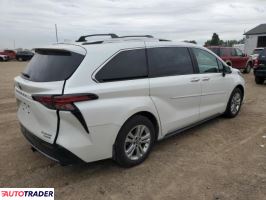 Toyota Sienna 2024 2