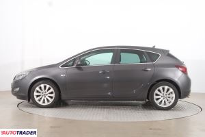 Opel Astra 2012 1.4 138 KM