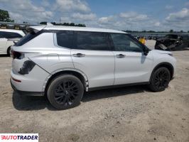 Mitsubishi Outlander 2024 2