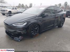 Tesla Model X 2024
