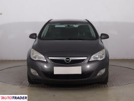 Opel Astra 2010 2.0 158 KM