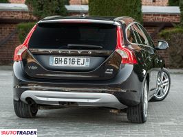 Volvo V60 2012 2.0 163 KM