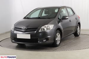 Toyota Auris 2013 1.3 97 KM
