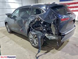 Toyota Highlander 2022 3