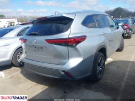 Toyota Highlander 2020 3