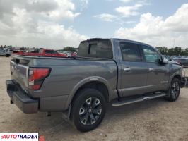 Nissan Titan 2021 5