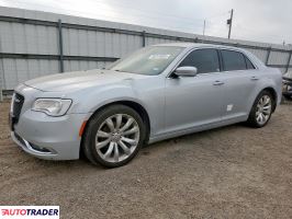 Chrysler 300C 2019 3