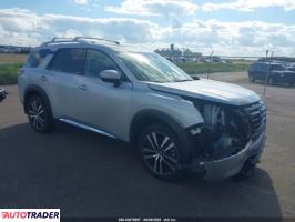 Nissan Pathfinder 2023 3