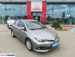 Toyota Auris 2016 1.8 135 KM Toyota Auris 2016 1.8 135 KM