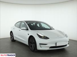 Tesla Model 3 2021 434 KM