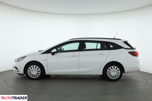 Opel Astra 2019 1.6 108 KM