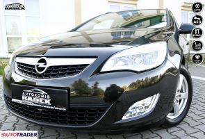 Opel Astra 2011 1.4 101 KM