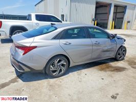 Hyundai Elantra 2025 1