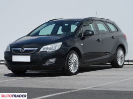 Opel Astra 2011 1.4 138 KM