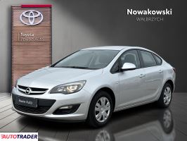 Opel Astra 2018 1.4 140 KM