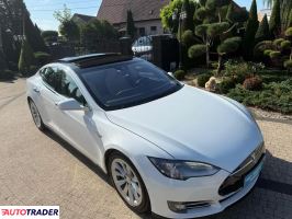 Tesla Model S 2017 525 KM Tesla Model S 2017 525 KM
