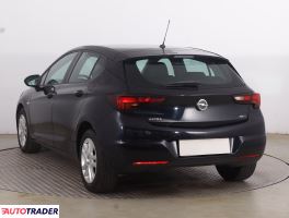 Opel Astra 2018 1.6 108 KM