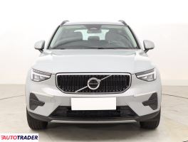 Volvo XC40 2025 2.0 160 KM