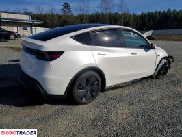 Tesla Model Y 2026
