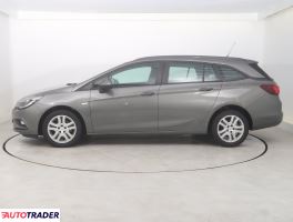 Opel Astra 2017 1.4 123 KM
