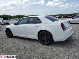 Chrysler 300C 2021 3