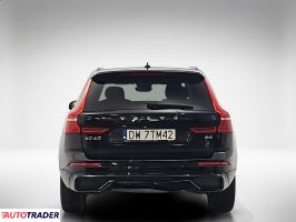 Volvo XC60 2022 2.0 197 KM