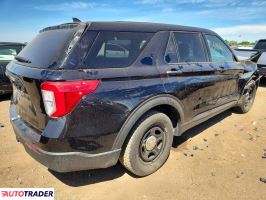 Ford Explorer 2022 3