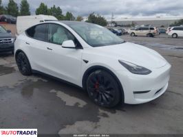 Tesla Model Y 2022