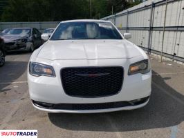 Chrysler 300C 2021 3